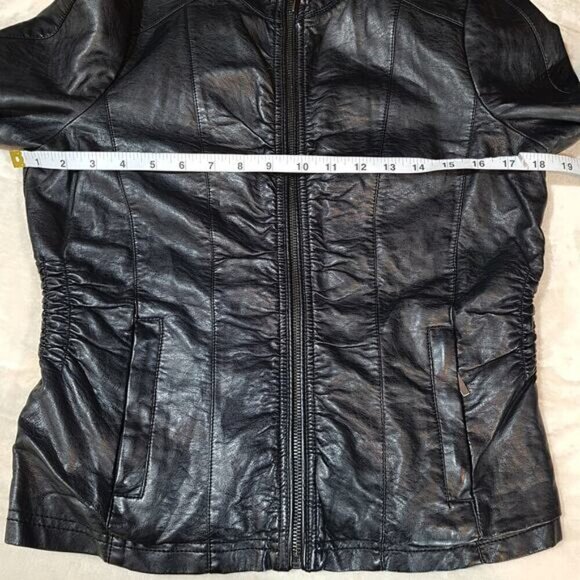 Le Chateau Black Faux Leather Jacket - Size Medium‎ - Picture 5 of 10